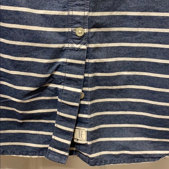 GAP EUC Shrunken boyfriend chambray Top - Picture 4 of 7